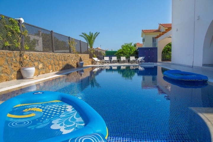 Holiday Rental Villas in North Cyprus With Private Pool